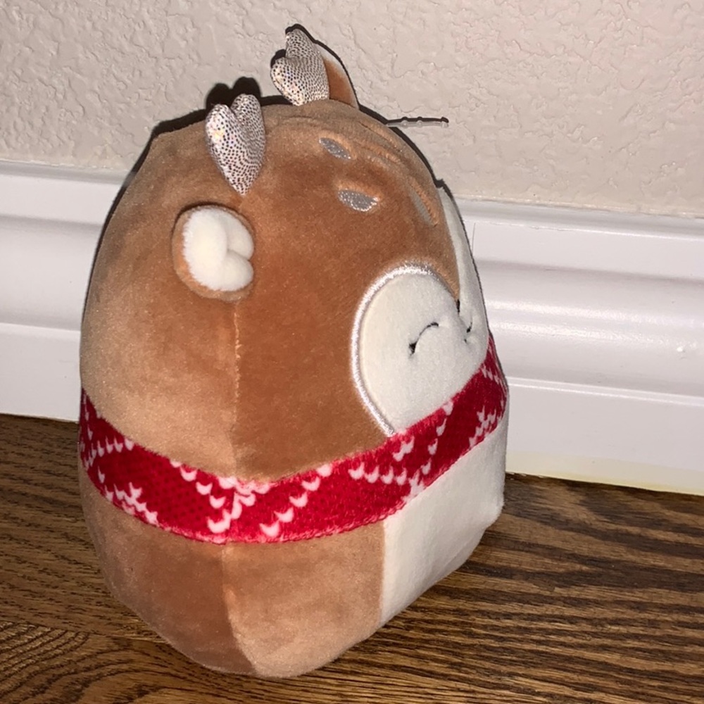 Dawn The Fawn Reindeer Deer Squishmallow with Red Christmas Holiday Scarf New 5” - Picture 4 of 8